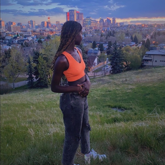 Meet your Posher, Nya - Picture 1 of 2